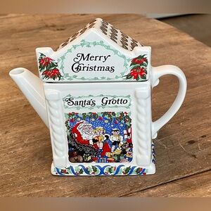Vintage Wade England #1 in The Christmas Collection 'Santa's Grotto' Teapot
